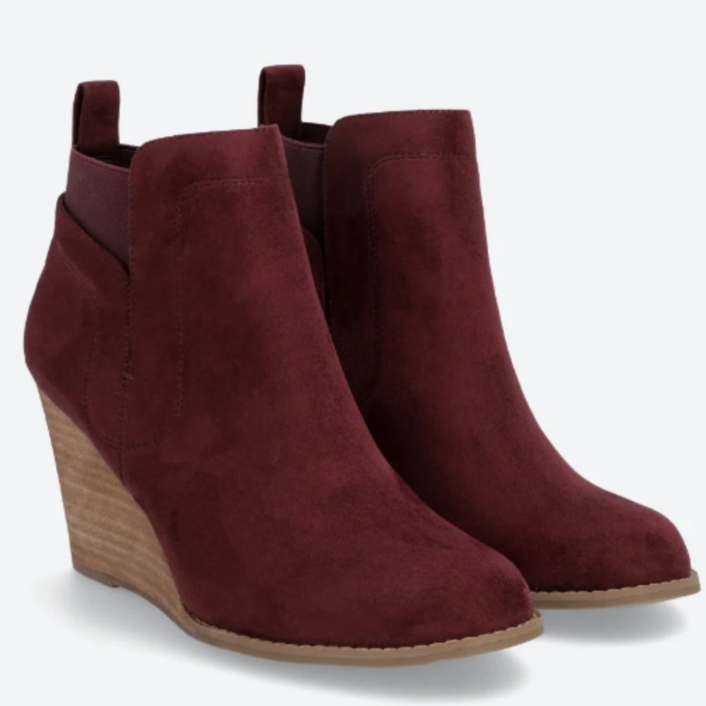 Dolce Vita wedge booties - beautiful burgundy